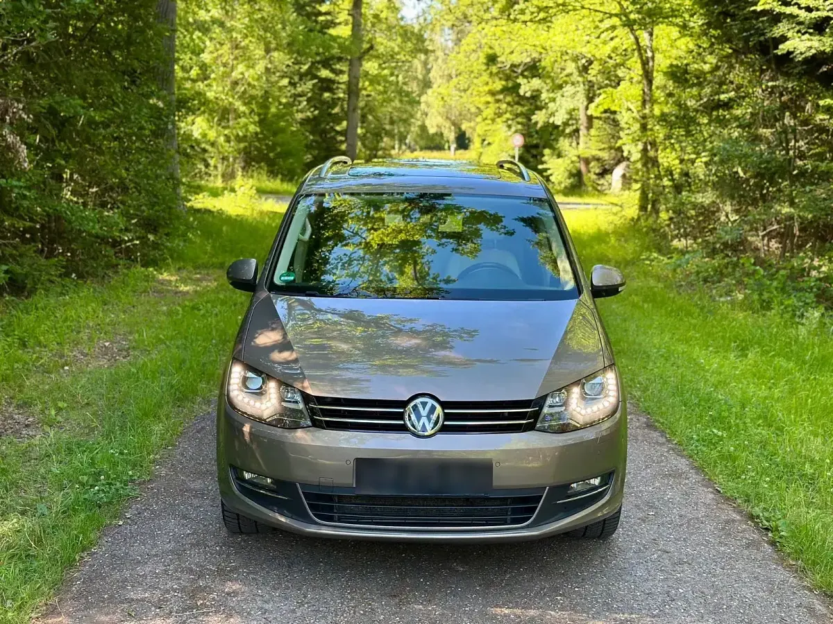 Gebraucht VW Sharan 184 PS (135 kW) 2015 Braun Van / Kleinbus