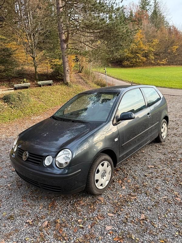 Grau Gebraucht 2002 VW Polo Kleinwagen | 420 € (Superpreis) - Bild 1/4