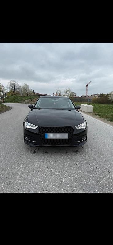 Używany Audi A3 110 KM (80 kW) 2015 Czarny Sedan/Limuzyna