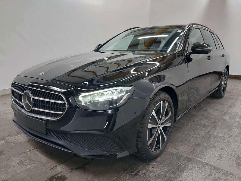 Schwarz Gebraucht 2022 Mercedes E300 Limousine | 22.500 € (Guter Preis) - Bild 1/4