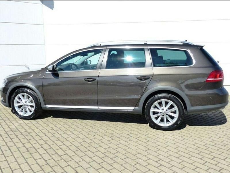 Gebraucht VW Passat 177 PS (130 kW) 2013 Braun Limousine