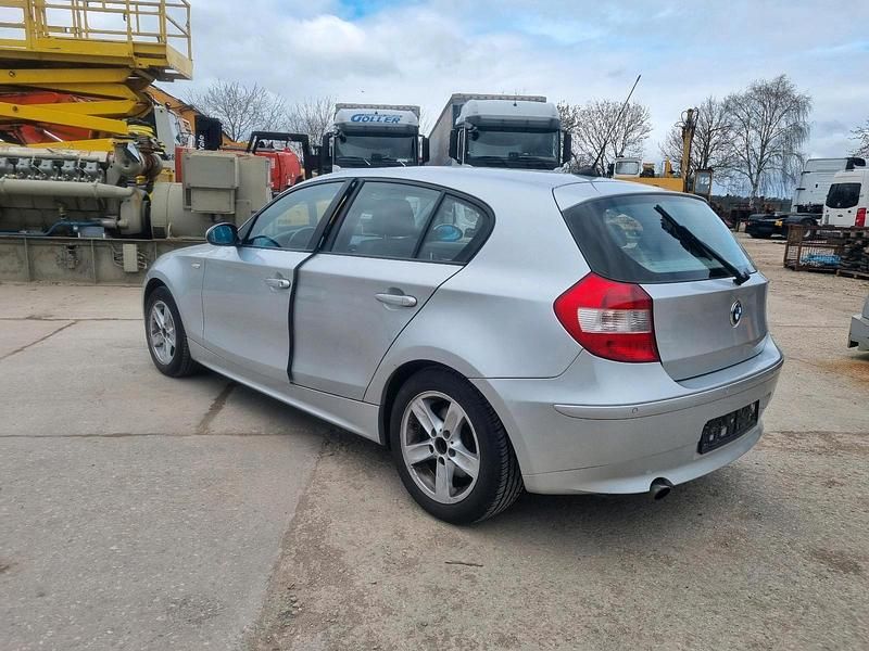 Gebraucht BMW 120 150 PS (110 kW) 2004 Silber Kleinwagen