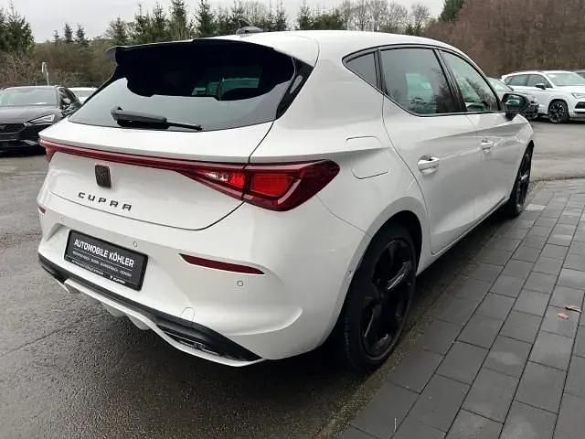 Second-hand Cupra Leon 150 CP (110 kW) 2022 Alb Berlinǎ