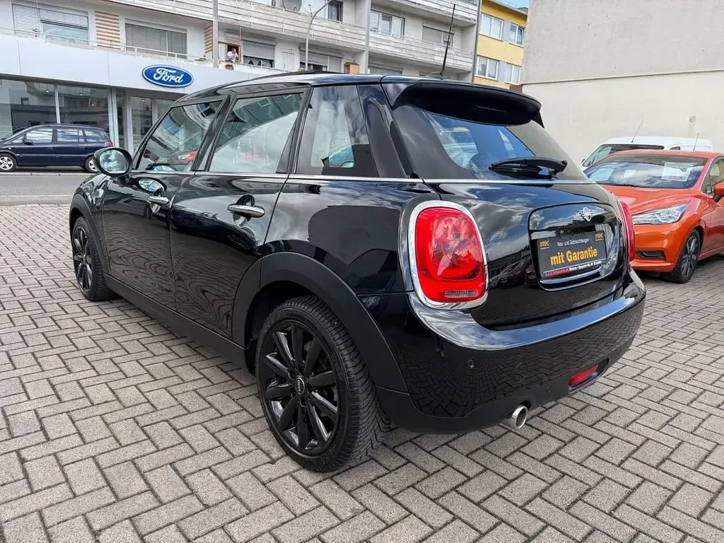 Gebraucht Mini Cooper 136 PS (100 kW) 2020 Schwarz Kleinwagen
