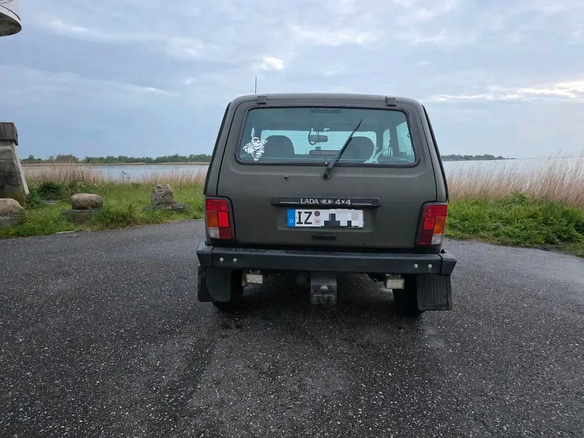 Gebraucht Lada niva 83 PS (61 kW) 2009 Grün SUV
