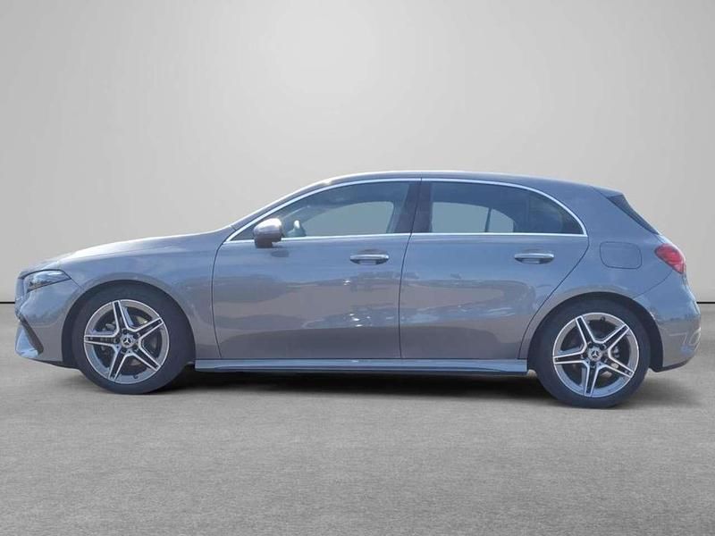 Gebraucht Mercedes A200 AMG 150 PS (110 kW) 2024 Mountaingrau  Kleinwagen