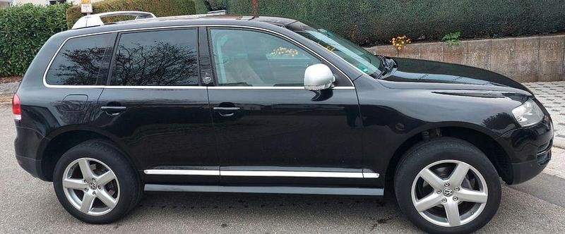 Schwarz Gebraucht 2006 VW Touareg SUV | 6.800 € (Etwas zu teuer) - Bild 1/4