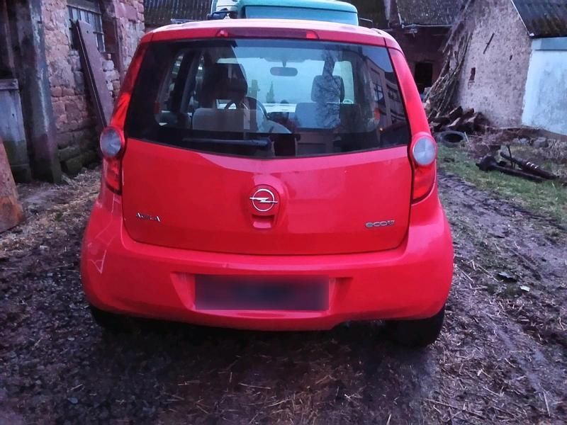 Gebraucht Opel Agila 65 PS (47 kW) 2009 Rot Kleinwagen