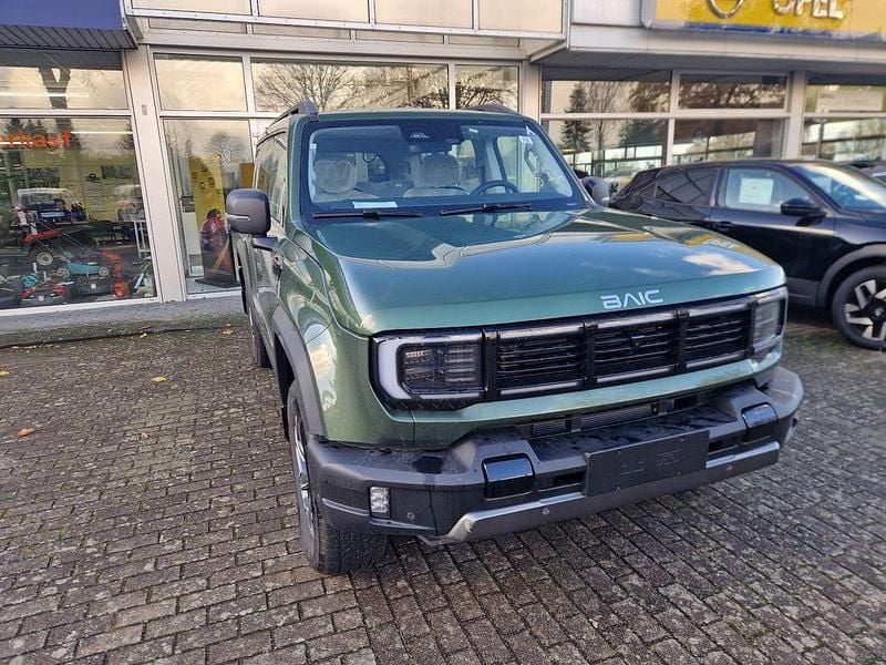 Neu Baic BJ40 234 PS (172 kW) 2025 Grün SUV