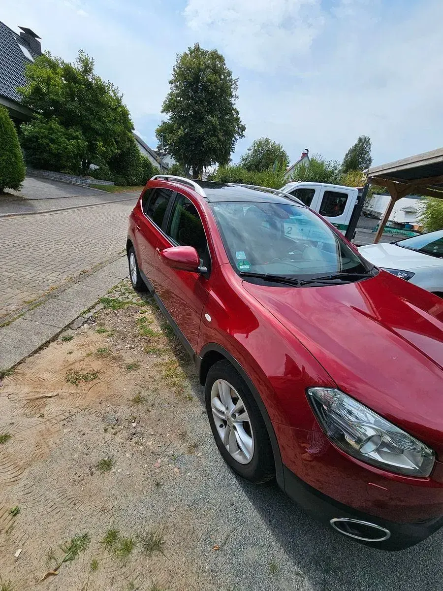 Gebraucht Nissan Qashqai +2 141 PS (103 kW) 2010 Rot SUV
