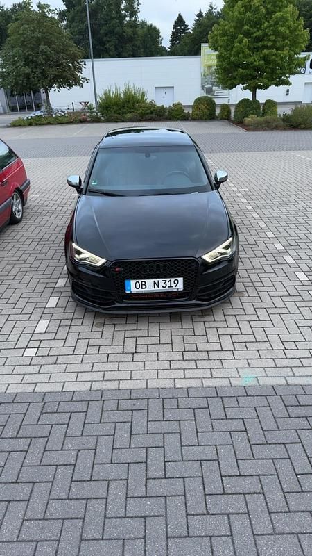 Schwarz Gebraucht 2013 Audi S3 Comfort Limousine | 20.000 € (Guter Preis) - Bild 1/4