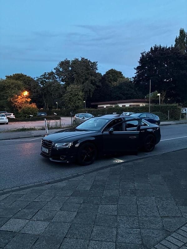 Schwarz Gebraucht 2016 Audi A8 S-Line Limousine | 26.000 € (Fairer Preis) - Bild 1/4