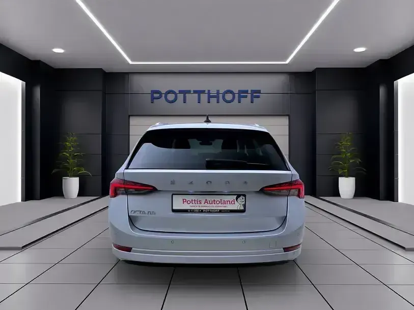 Gebraucht Skoda Octavia Style 150 PS (110 kW) 2023 Brilliantsilber metallic Kombi