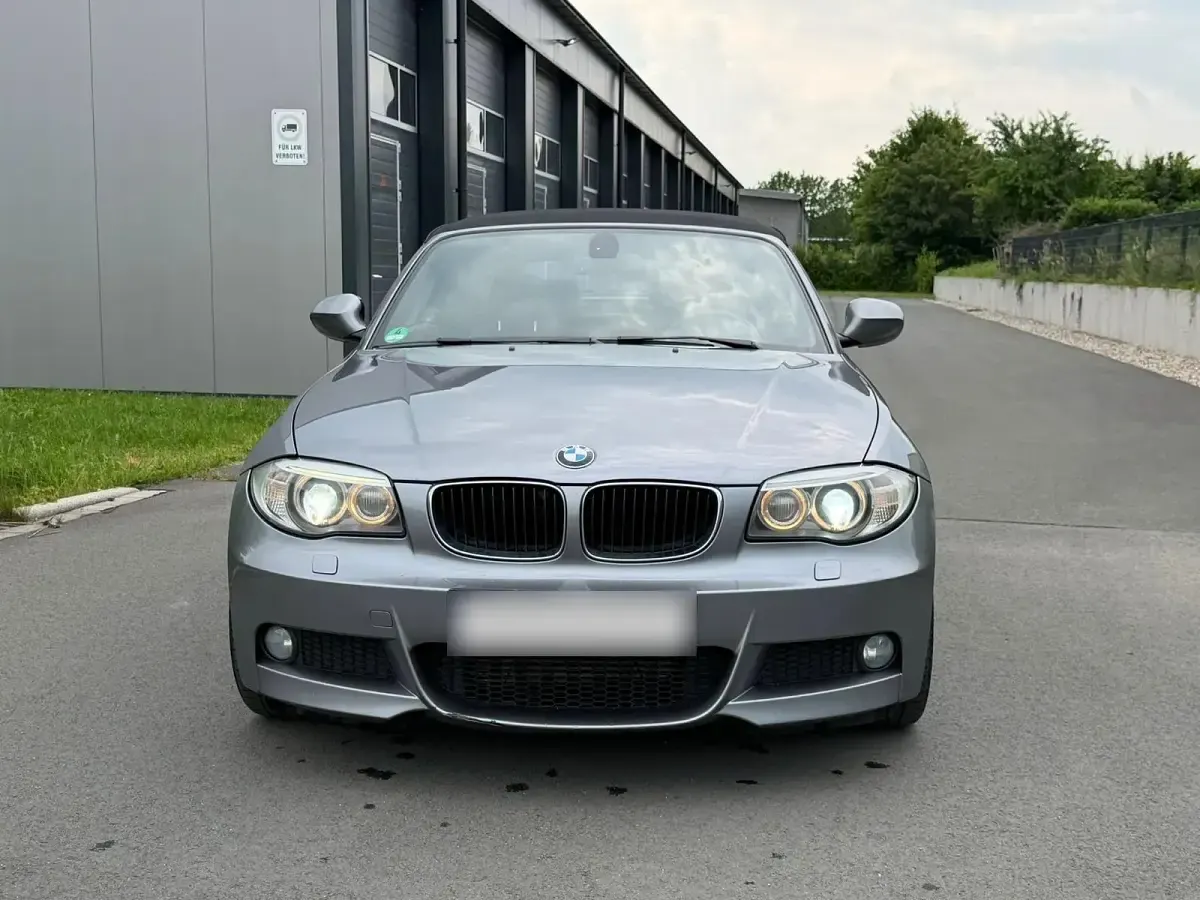 Gebraucht BMW 118 Cabriolet M Sport 143 PS (105 kW) 2011 Grau Cabrio