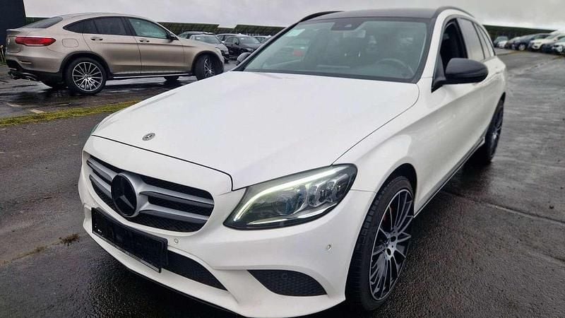 Polarweiss Gebraucht 2019 Mercedes C300 Avantgarde Kombi | 19.999 € (Superpreis) - Bild 1/4