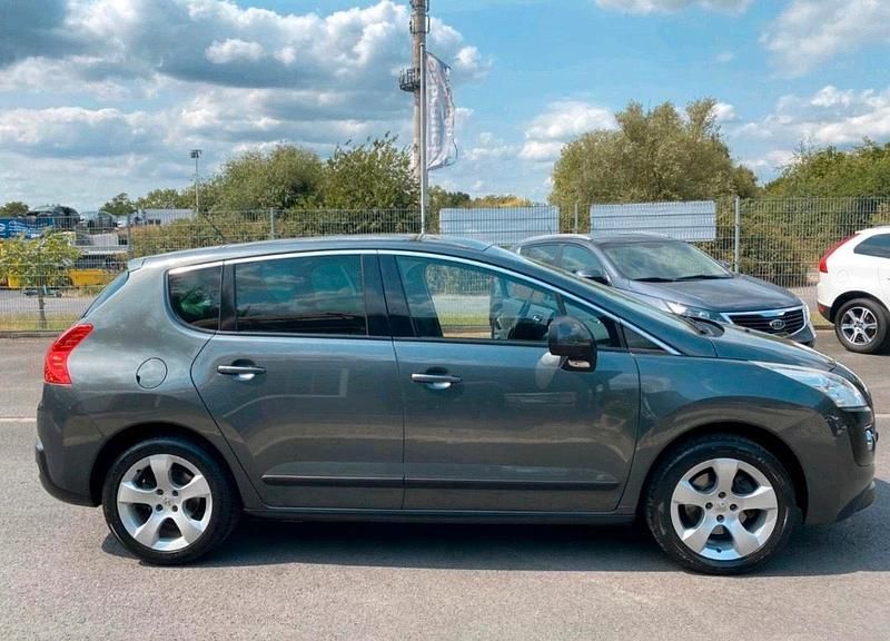Grau Gebraucht 2009 Peugeot 3008 SUV | 2.800 € (Superpreis) - Bild 1/4