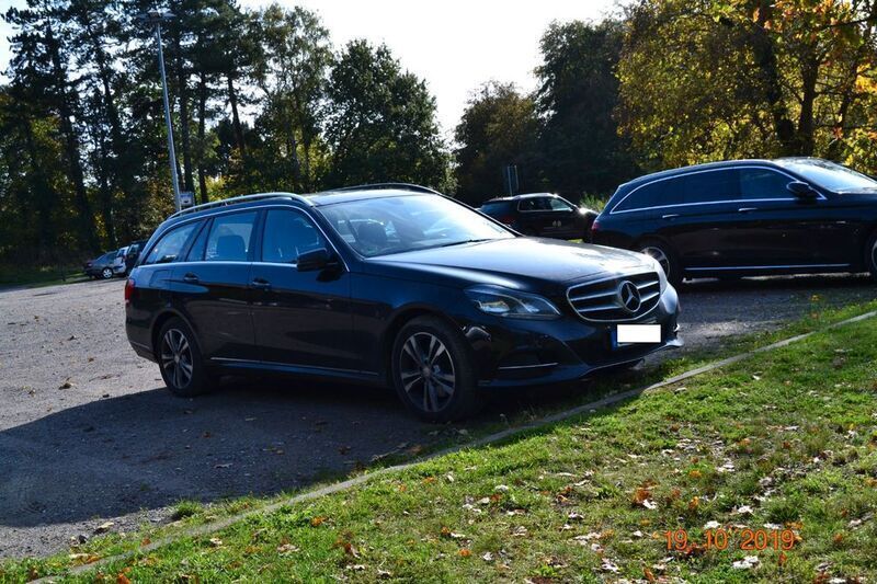 Schwarz Gebraucht 2015 Mercedes E300 Avantgarde Kombi | 15.000 € (Fairer Preis) - Bild 1/4
