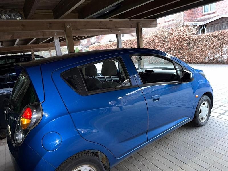 Gebraucht Chevrolet Spark 68 PS (50 kW) 2011 Blau Kleinwagen