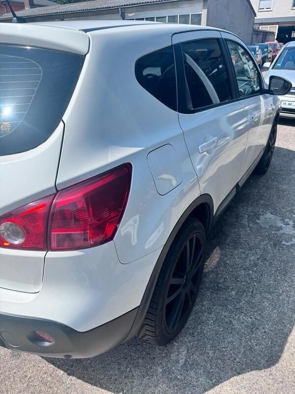 Weiß Gebraucht 2008 Nissan Qashqai SUV | 4.800 € (Guter Preis) - Bild 1/4