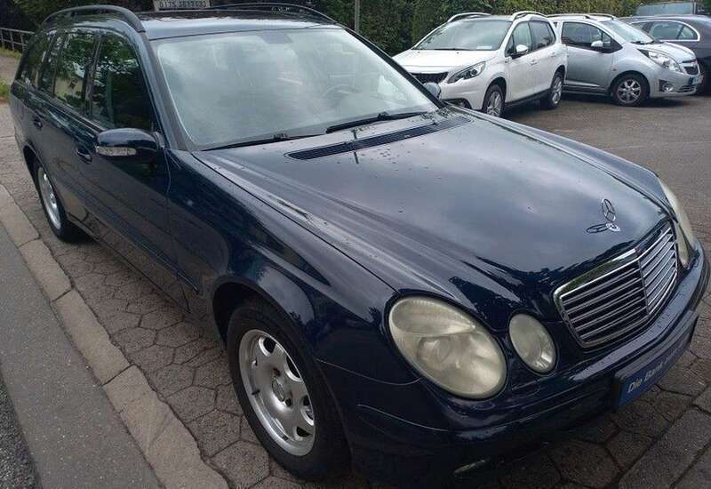 Blau Gebraucht 2004 Mercedes E240 Kombi | 3.500 € (Guter Preis) - Bild 1/4