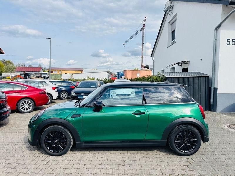Gebraucht Mini Cooper 136 PS (100 kW) 2023 Grün Kleinwagen