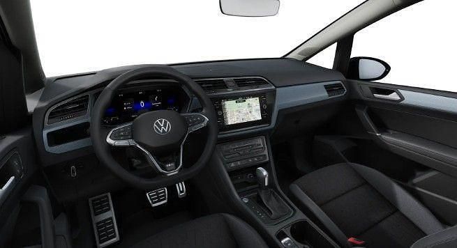 Gebraucht VW Touran Goal 150 PS (110 kW) 2025 Pure white Van / Kleinbus