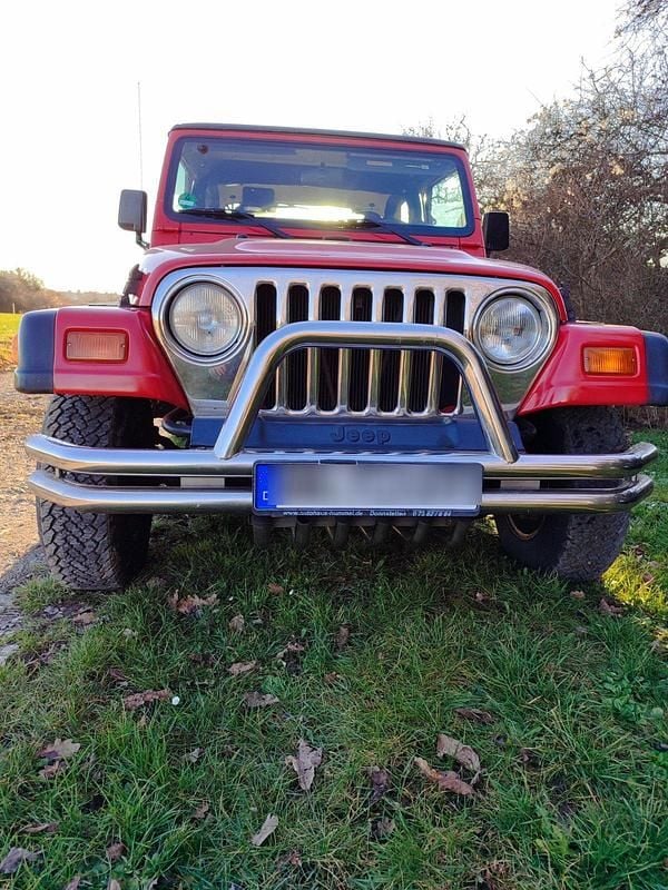 Rot Gebraucht 1997 Jeep Wrangler SUV | 8.999 € (Guter Preis) - Bild 1/4