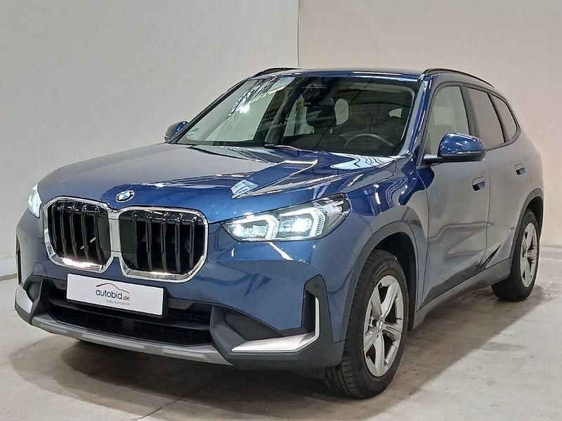 Blau Gebraucht 2024 BMW X1 SUV | 38.900 € (Superpreis) - Bild 1/4