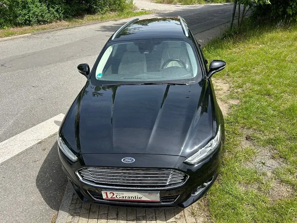 Gebraucht Ford Mondeo Titanium 179 PS (131 kW) 2015 Schwarz Limousine