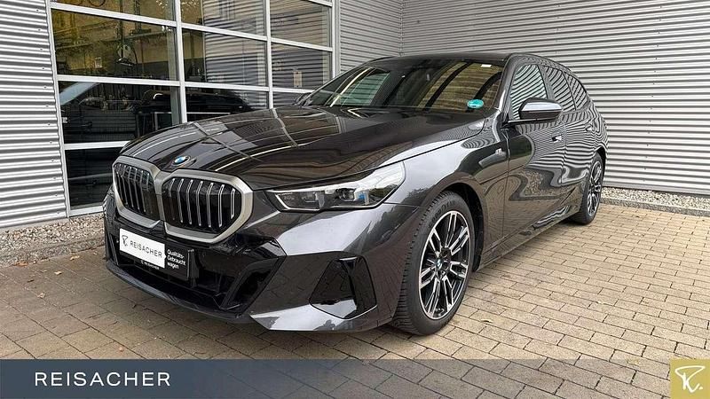 Sophistograu brillanteffekt Gebraucht 2025 BMW 520 Basis Kombi | 49.949 € (Fairer Preis) - Bild 1/4