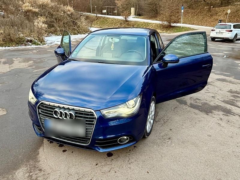 Gebraucht Audi A1 Ambition 105 PS (77 kW) 2010 Blau Kleinwagen