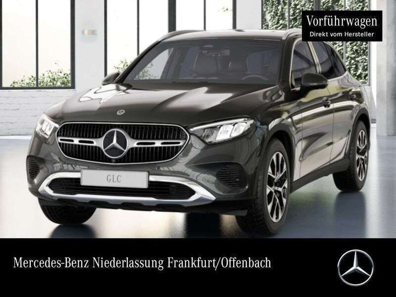 Grau Gebraucht 2025 Mercedes GLC220 SUV | 55.990 € - Bild 1/4