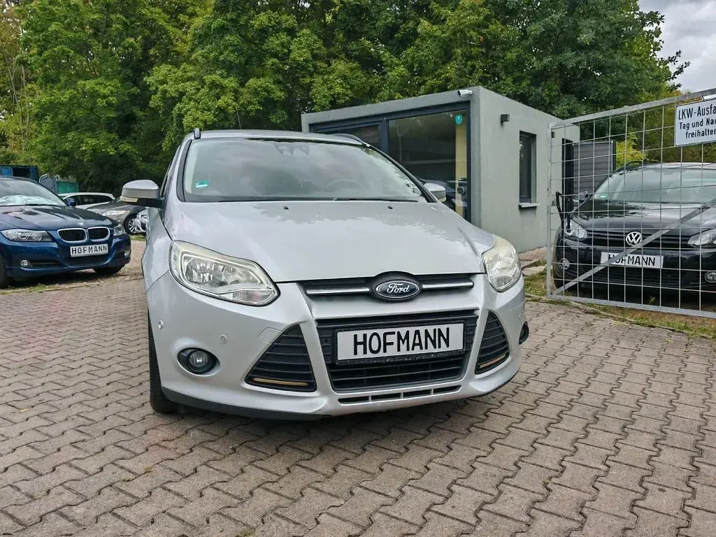 Gebraucht Ford Focus 116 PS (85 kW) 2011 Silber Limousine