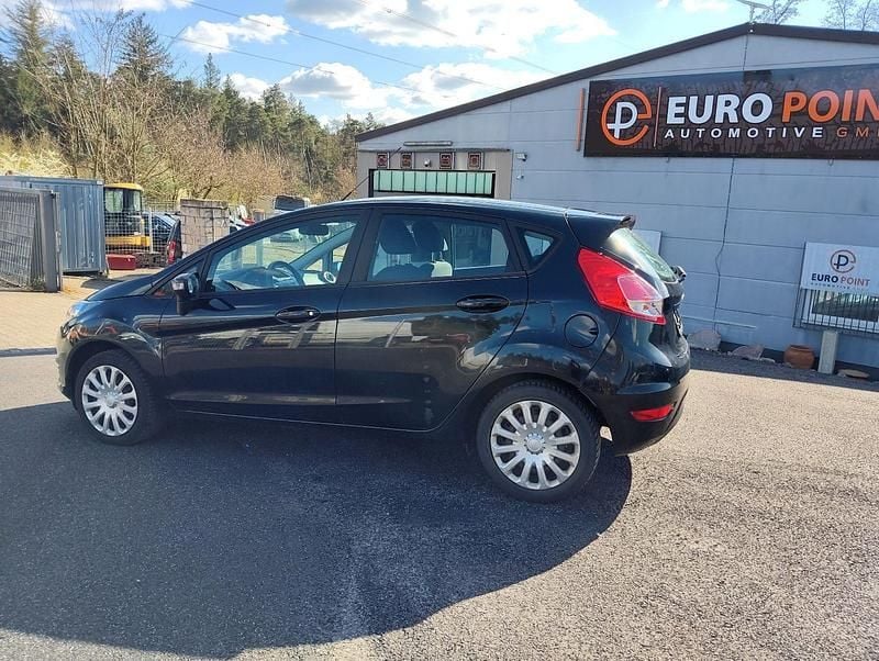 Gebraucht Ford Fiesta Trend 80 PS (58 kW) 2015 Schwarz Kleinwagen