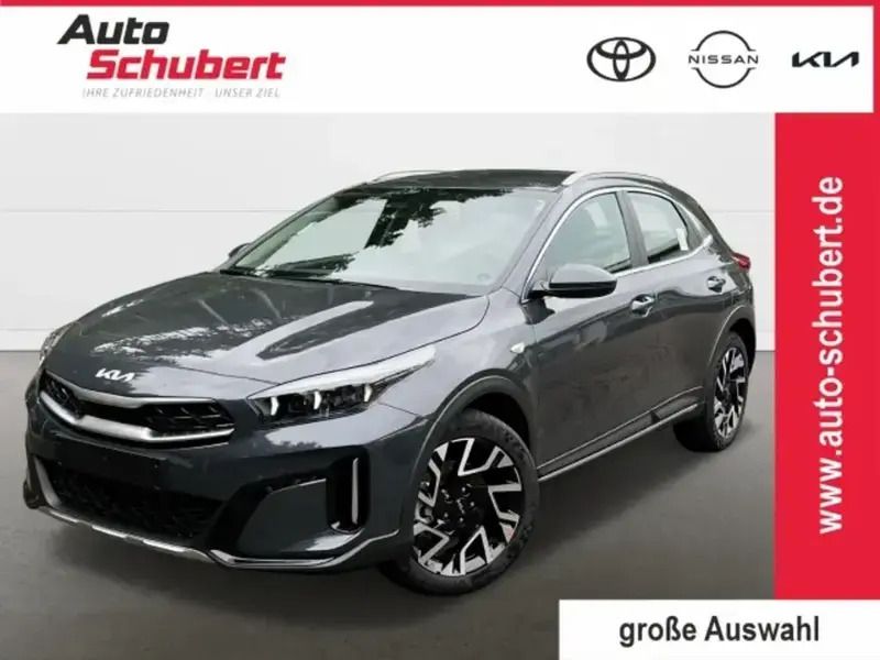 H8g) dark penta metal m (schwarz Gebraucht 2024 Kia XCeed Vision SUV | 22.480 € (Guter Preis) - Bild 1/3