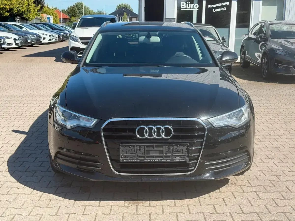 Gebraucht Audi A6 Business 177 PS (130 kW) 2012 Brillantschwarz Kombi