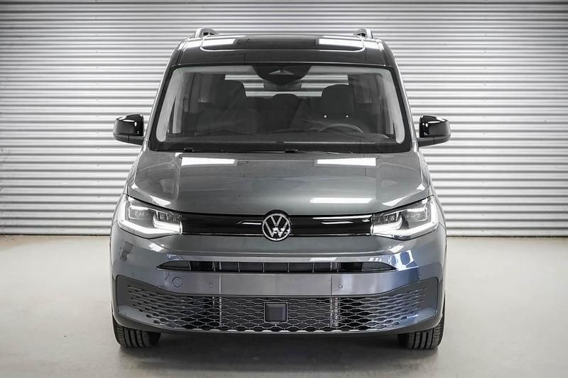 Neu VW Caddy 122 PS (89 kW) 2026 Indium grau metallic (x3) Van / Kleinbus