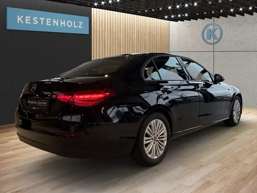 Gebraucht Mercedes C200 204 PS (150 kW) 2024 Schwarz Limousine