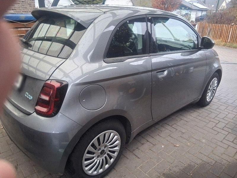 Gebraucht Fiat 500e 69 kW (95 PS) 2022 Grau Limousine