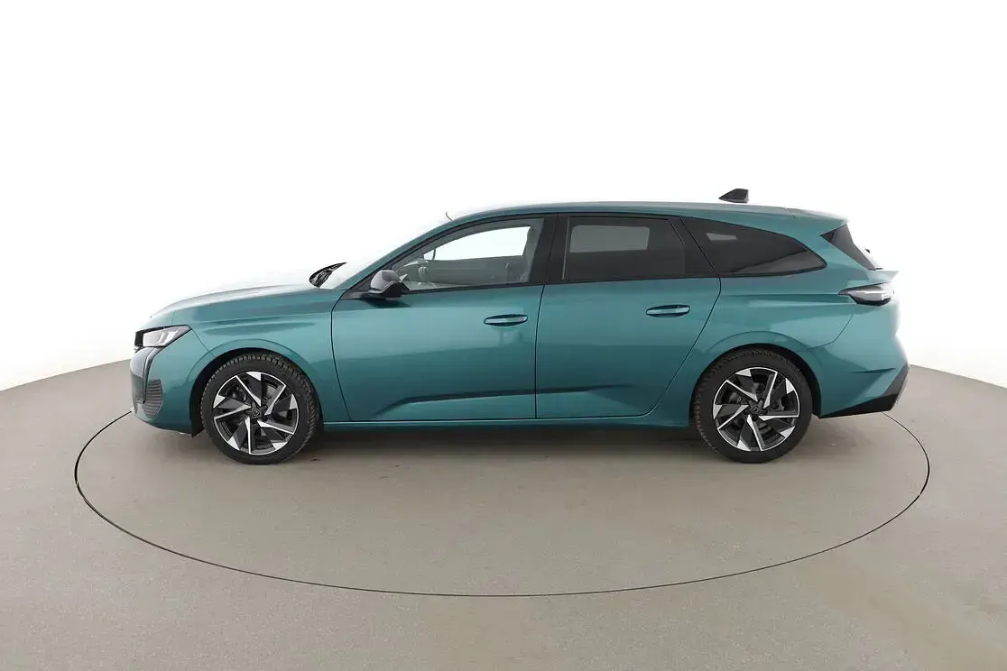 Gebraucht Peugeot 308 Allure 131 PS (96 kW) 2025 Blau Kombi
