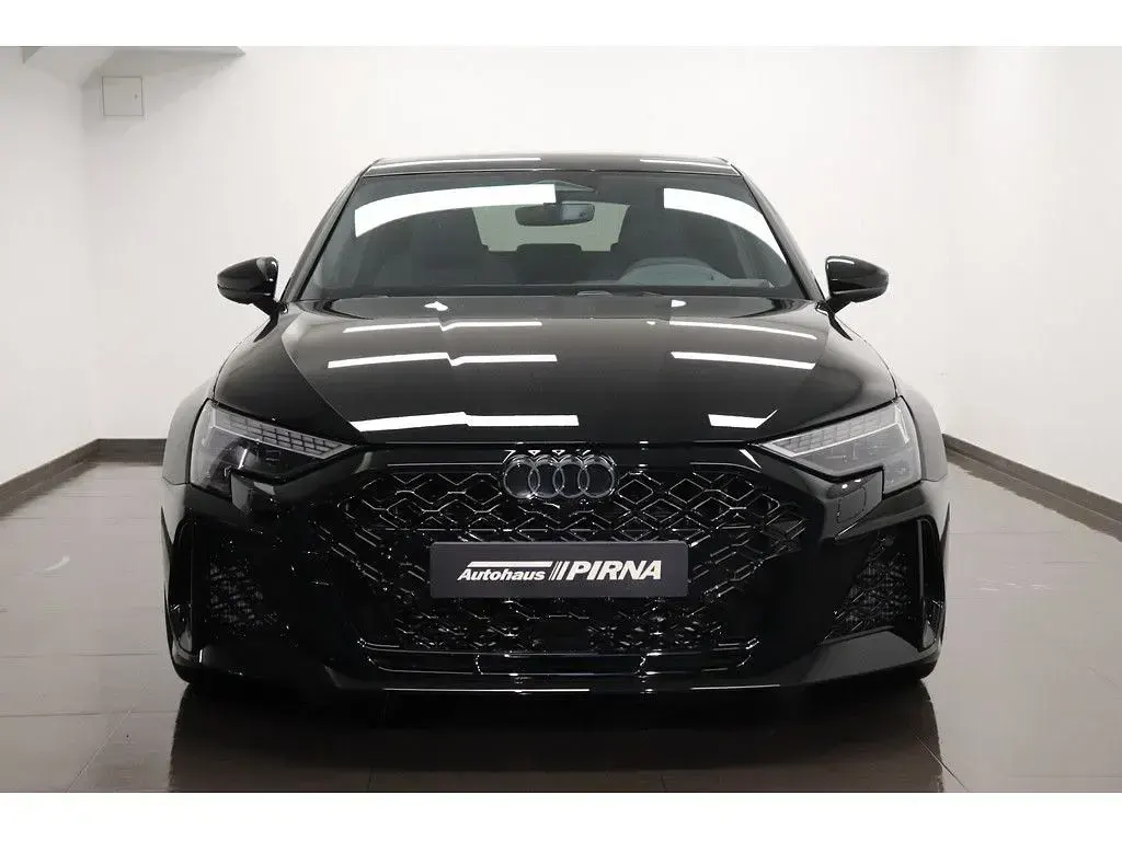 Gebraucht Audi RS3 Sport 400 PS (294 kW) 2025 Schwarz Limousine