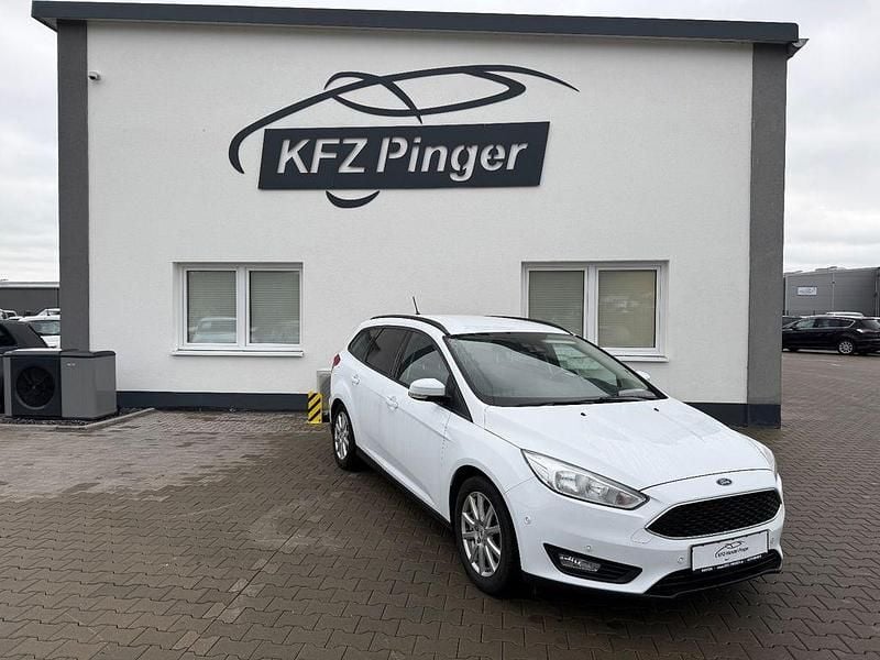 Weiß Gebraucht 2017 Ford Focus Business Edition Kombi | 10.999 € (Etwas zu teuer) - Bild 1/4