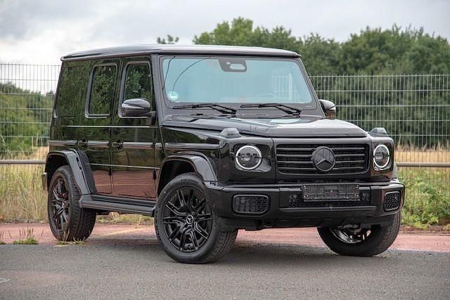 Schwarz Neu 2025 Mercedes G450 AMG SUV | 200.991 € - Bild 1/4