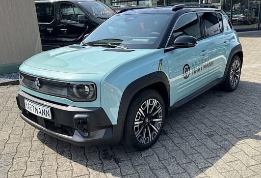 Gebraucht Renault 4 E-Tech Iconic 110 kW (150 PS) 2025 Hautsdefrancegrün, black pe SUV