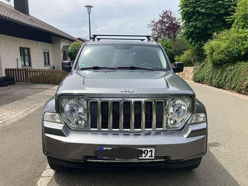 Grau Gebraucht 2013 Jeep Cherokee Limited SUV | 4.300 € - Bild 1/4