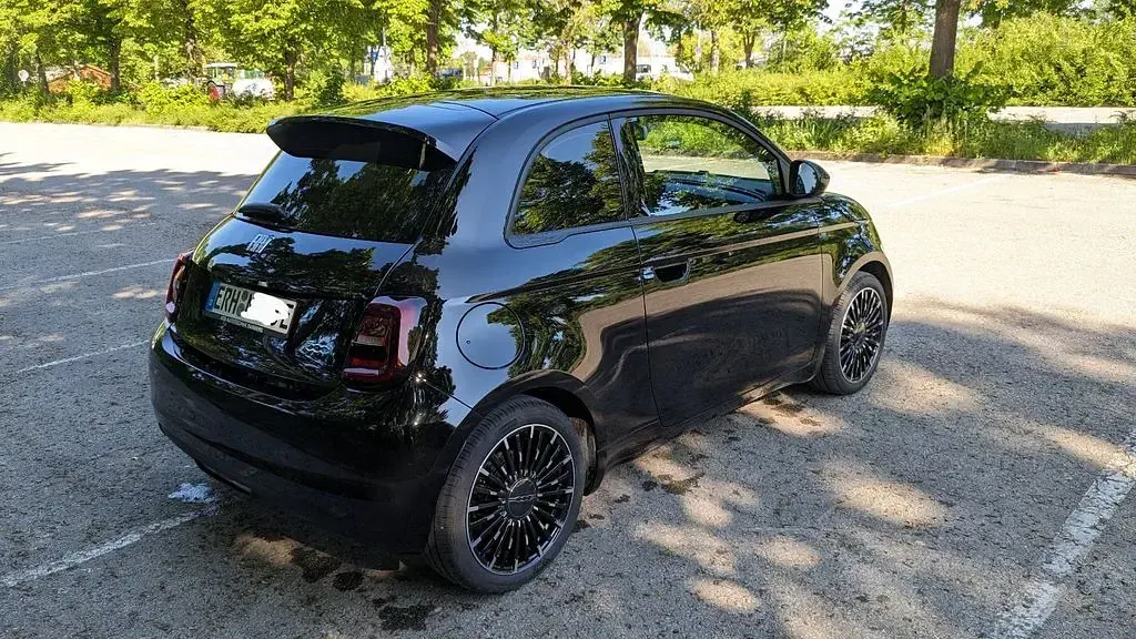 Gebraucht Fiat 500e Icon 86 kW (118 PS) 2022 Schwarz Limousine