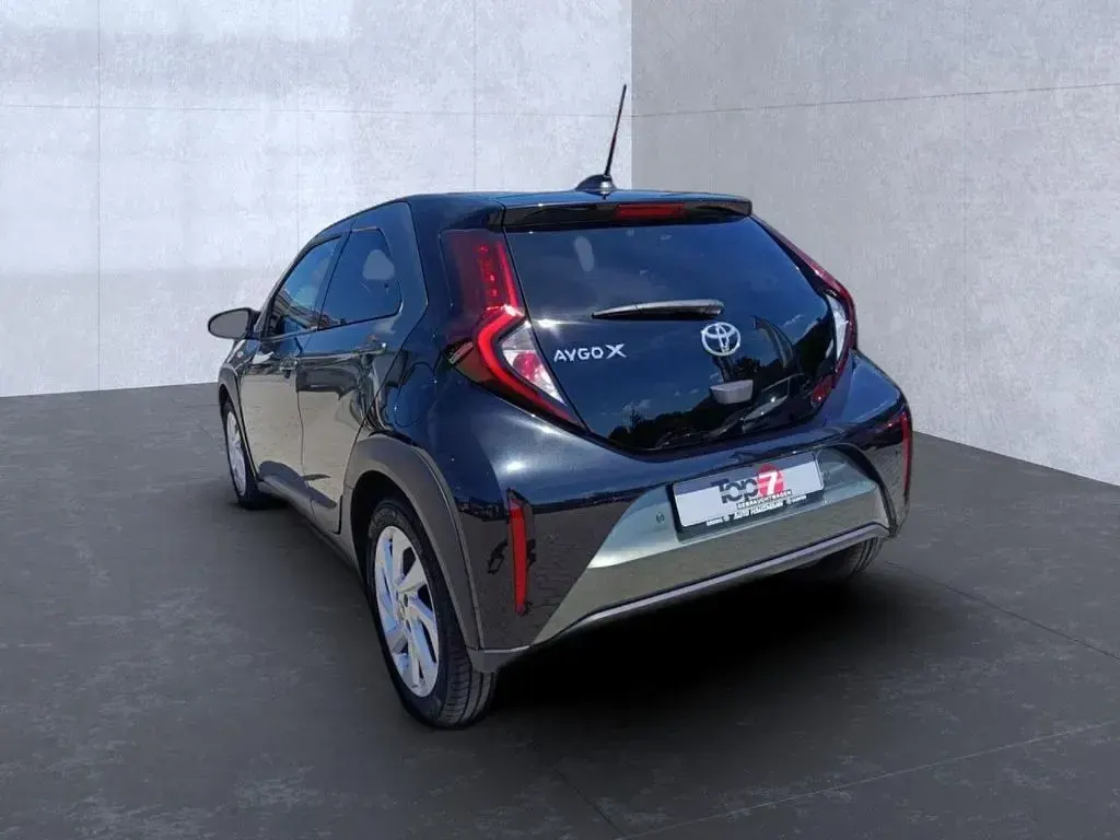 Gebraucht Toyota Aygo X Pulse 72 PS (52 kW) 2022 Cardamon green SUV