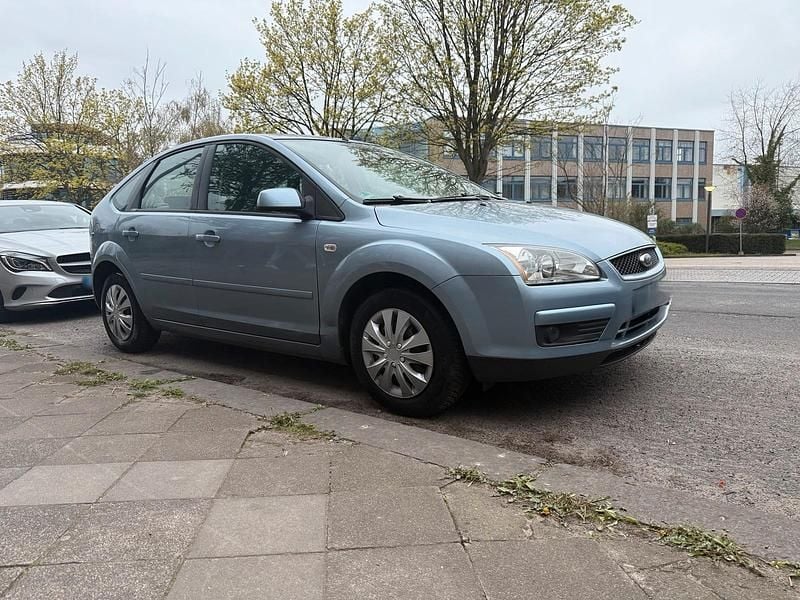 Gebraucht Ford Focus 101 PS (74 kW) 2007 Blau Kleinwagen
