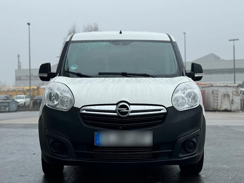 Weiß Gebraucht 2018 Opel Combo Van / Kleinbus | 3.250 € - Bild 1/4
