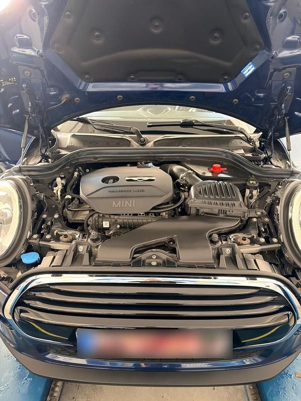 Gebraucht Mini Cooper 136 PS (100 kW) 2018 Blau Kleinwagen